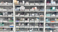 すず薬局　菅谷店の薬棚