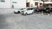 しろくま薬局 安満公園店の駐車場