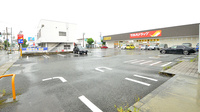 調剤薬局ツルハドラッグ天童糠塚店の駐車場