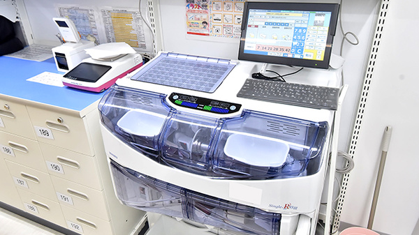 薬局くすりの福太郎　北小岩店の調剤器具
