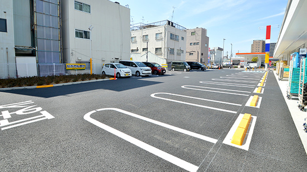 スギ薬局 深江橋店の駐車場