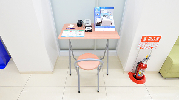 スギ薬局 大正泉尾店の血圧計