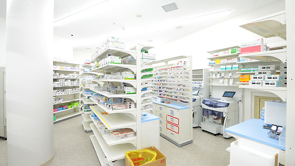 スギ薬局 スパイラルタワーズ店の調剤室