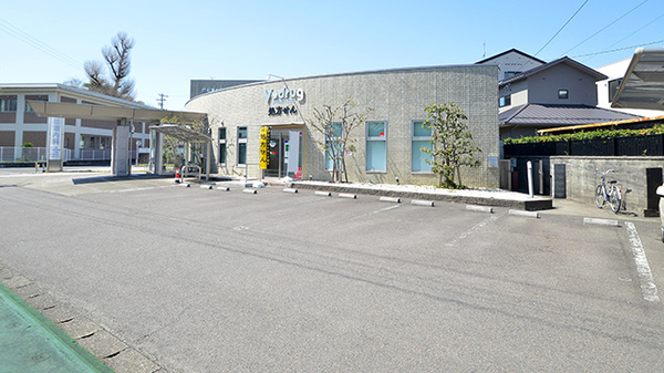 V・drug　岐阜加納東丸薬局の駐車場