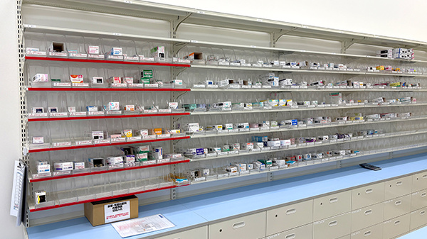 ププレひまわり薬局　廿日市陽光台店の薬棚
