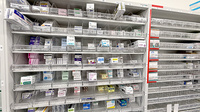 ぼうしや薬局 野里店の薬棚