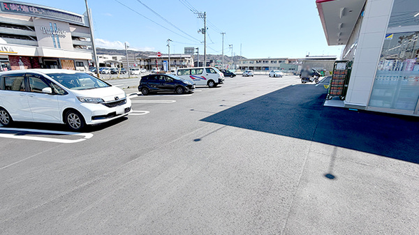 ドラッグセイムス　石巻東中里薬局の駐車場