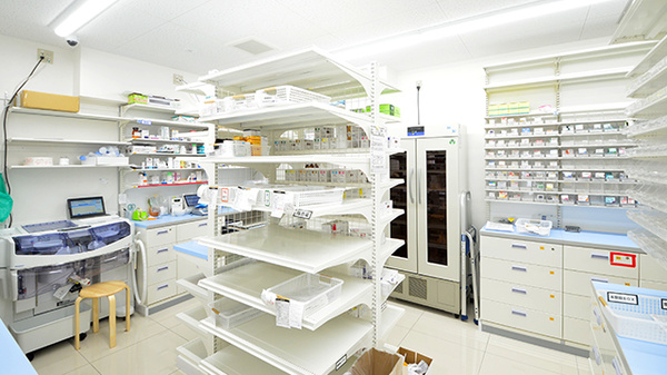 スギ薬局 上池台調剤店の調剤室