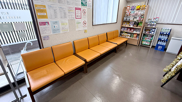 保険調剤薬局トーワ　和田店の待合スペース