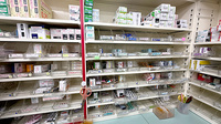保険調剤薬局トーワ　和田店の薬棚