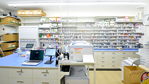 薬局くすりの福太郎　実籾北口店の調剤室