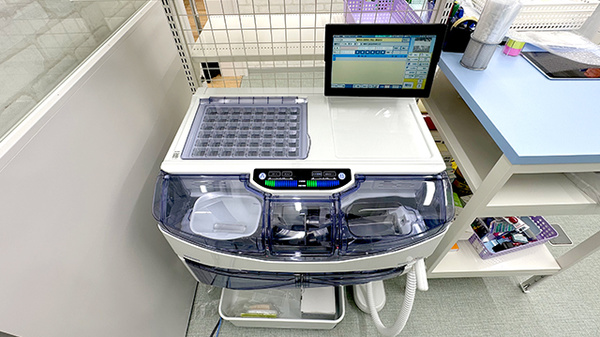 阪神調剤薬局　高輪ゲートウェイ店の調剤器具