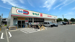 ドラッグセイムス練馬大泉薬局の外観