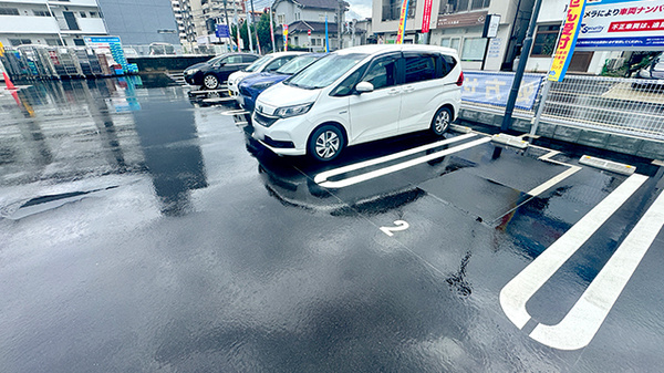 ウエルシアプラス薬局大野城中央店の駐車場