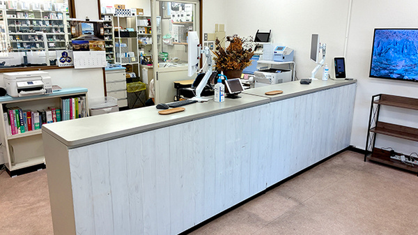 みなみ調剤薬局　赤坪店の受付/カウンター