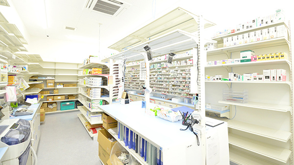 スギ薬局 柏布施店の調剤室