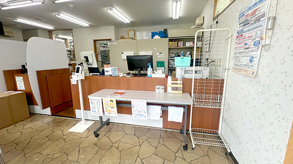あお花薬局の受付/カウンター