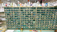 パル薬局 ぺあもーるの薬棚