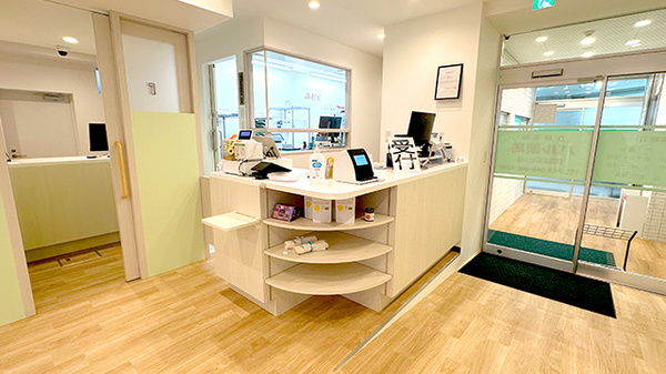 パル薬局鶴瀬駅前ビル店の受付/カウンター
