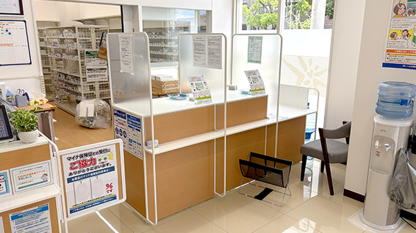 ユタカ薬局　宝塚長尾の受付/カウンター