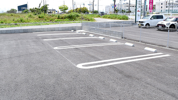 エール調剤薬局　河芸店の駐車場