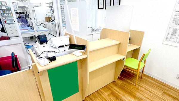 ウェルパーク薬局　小金井前原町店の受付/カウンター