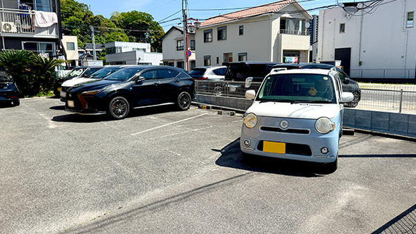 グレイス薬局東店の駐車場