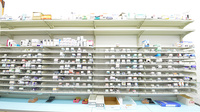 スギ薬局 東淀川豊里店の薬棚