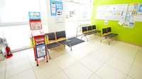 薬局くすりの福太郎　我孫子店の待合スペース