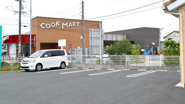 杏林堂薬局　佐鳴湖南調剤センターの駐車場