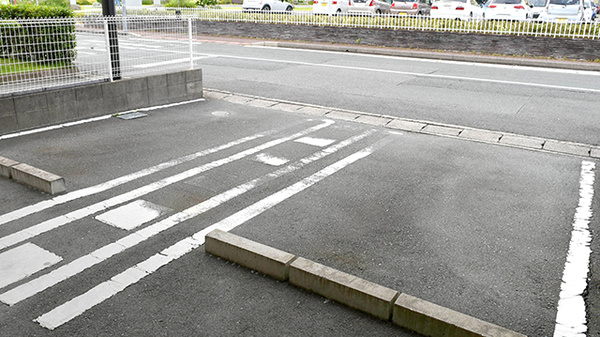 杏林堂薬局　労災病院前店の駐車場