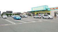 杏林堂薬局　上岡田店の駐車場