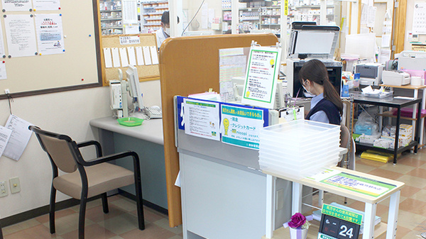 杏林堂薬局　磐田市立病院前店の受付/カウンター