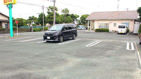 杏林堂薬局　磐田市立病院前店の駐車場