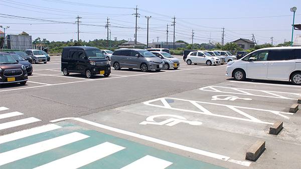 杏林堂薬局　浜岡店の駐車場