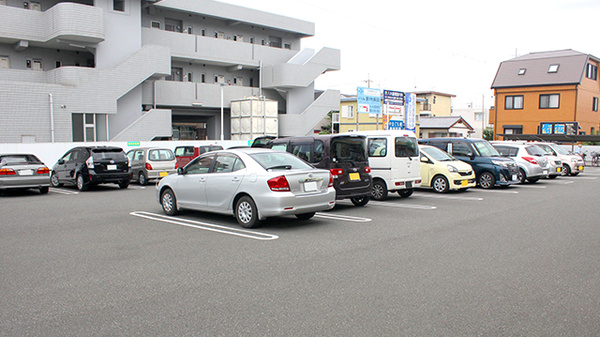 杏林堂薬局　静岡千代田店の駐車場