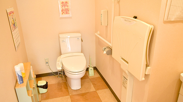 和代薬局のお手洗い