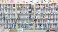 ブレーメン薬局　小倉台店の薬棚