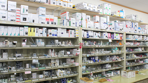 サンリツ薬局　杉戸清地店の薬棚