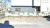 薬局おくすり本舗　２０世紀が丘店の駐車場