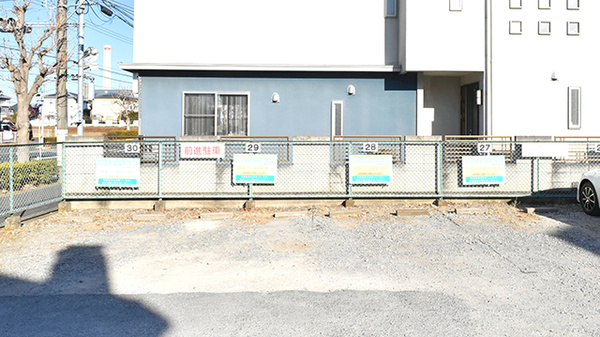 薬局おくすり本舗　２０世紀が丘店の駐車場
