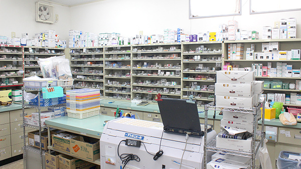 君津薬局　東坂田店の調剤室