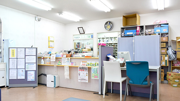 ダリヤ幕張薬局の受付/カウンター