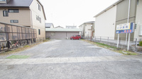 いび薬局の駐車場