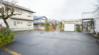 粕川調剤薬局の駐車場
