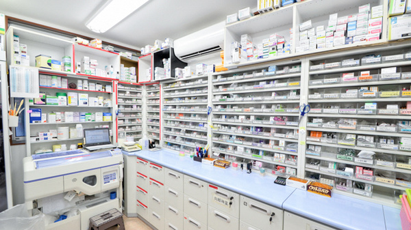 塩田薬局の調剤室