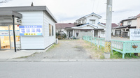 塩田薬局の駐車場