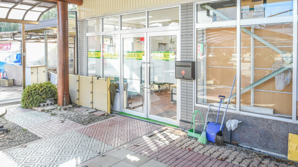 イシイ薬局　関ケ原店の入口