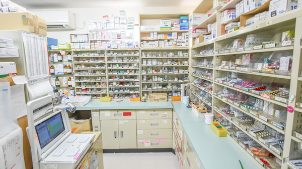 南加茂台薬局の調剤室