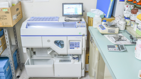 南加茂台薬局の調剤器具